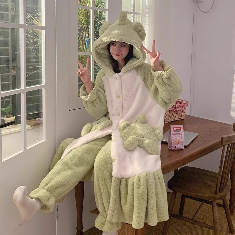 Home wear, pyjamas
